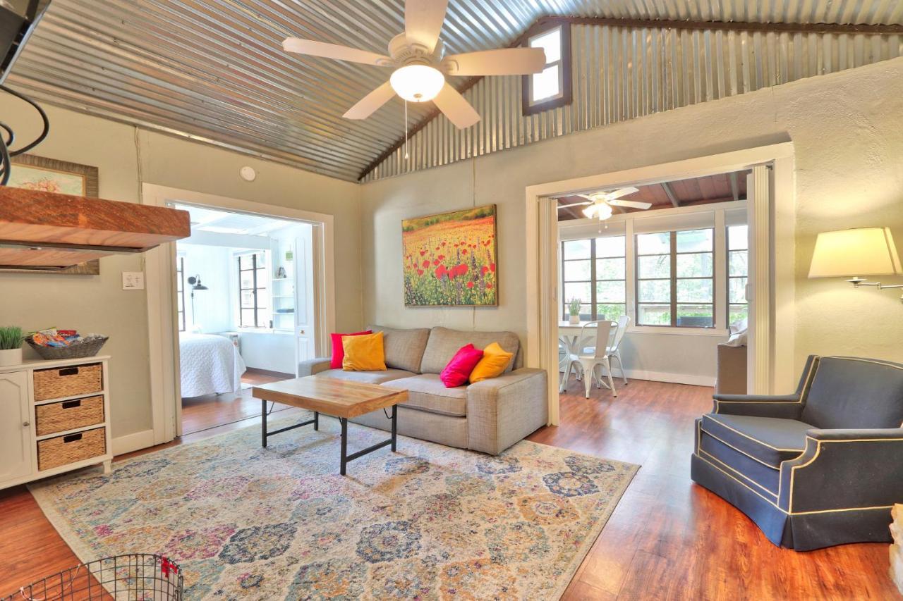 Creekside Cabins - The Getaway Vila Wimberley Exterior foto